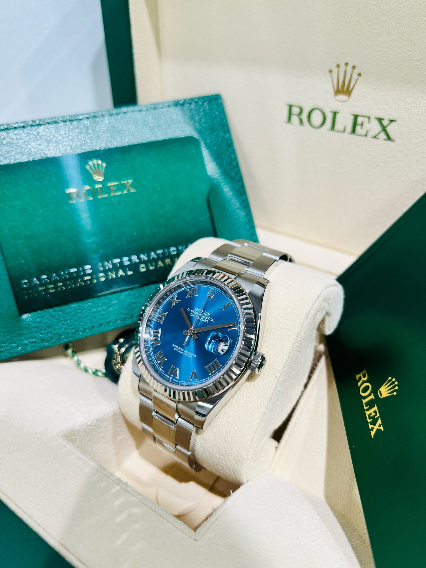 Rolex Datejust 41mm Blue Dial Fluted Bezel Oystersteel Men's Watch Model #126334