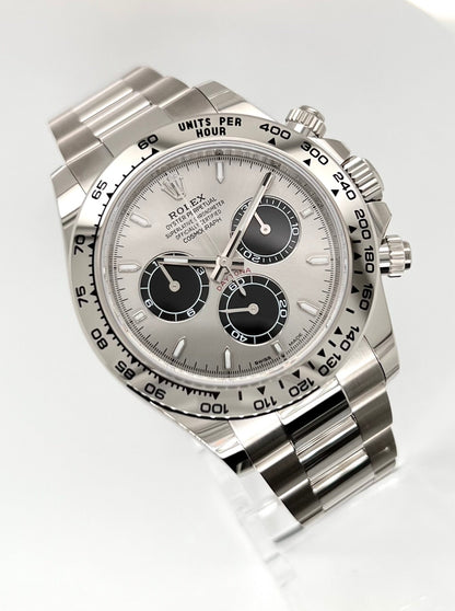 Rolex Cosmograph Daytona 40mm, Men's Watch 18K White Gold Silver Dial and Oyster Bracelet. Modle # 126509