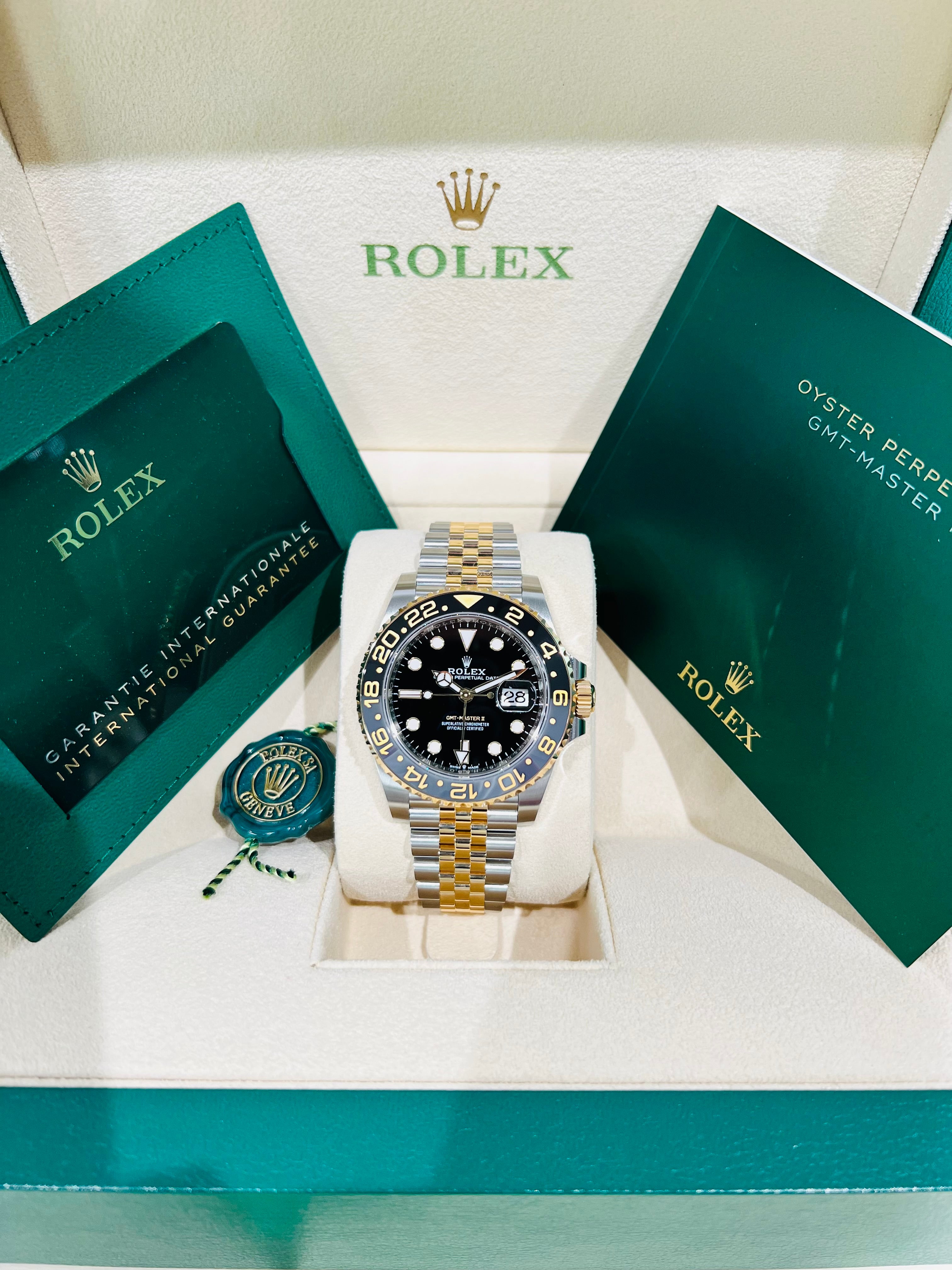 Rolex gmt hot sale gold black