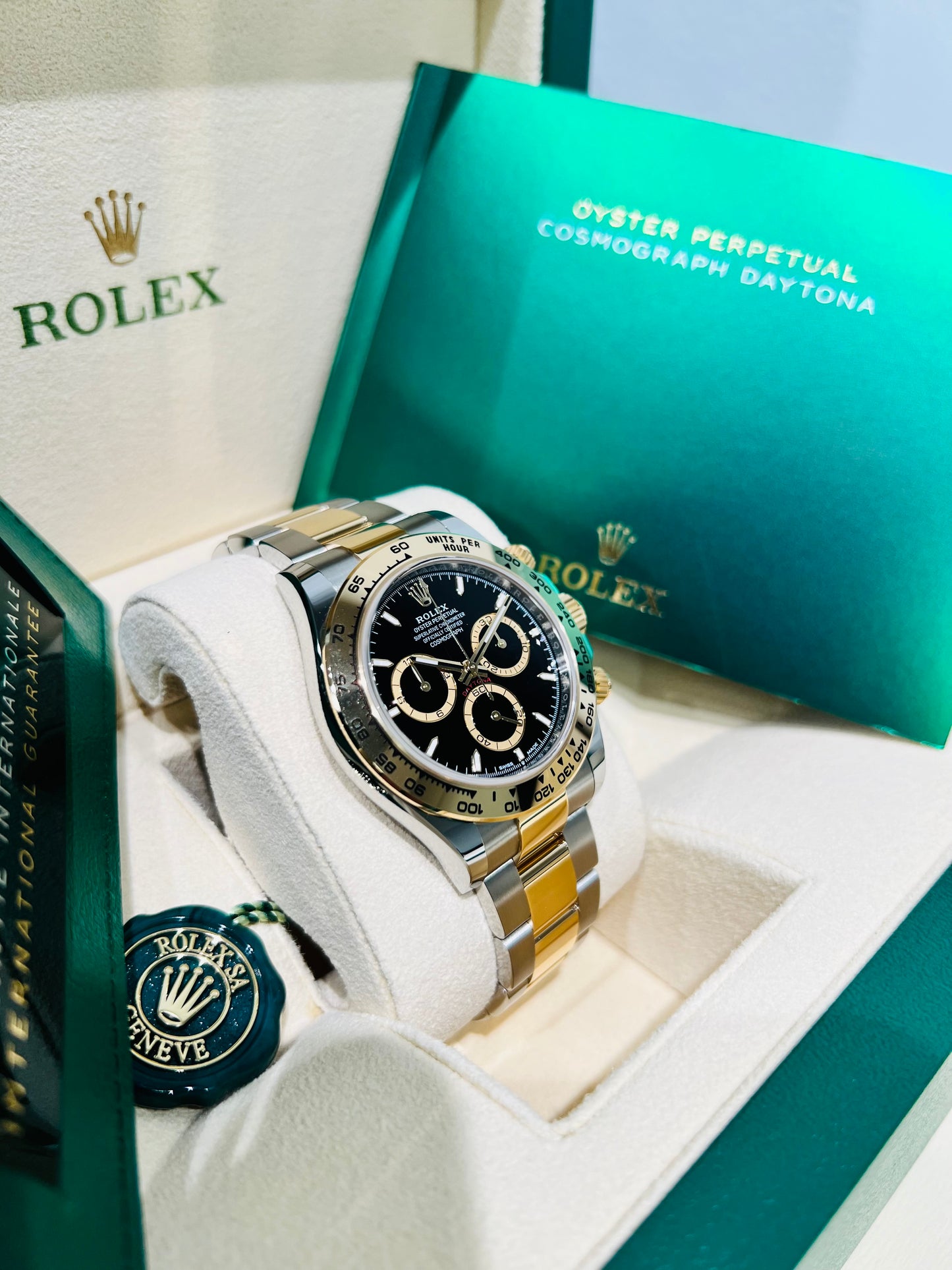 Rolex Cosmograph Daytona 40mm Black Dial Automatic Men's Watch Model #126503