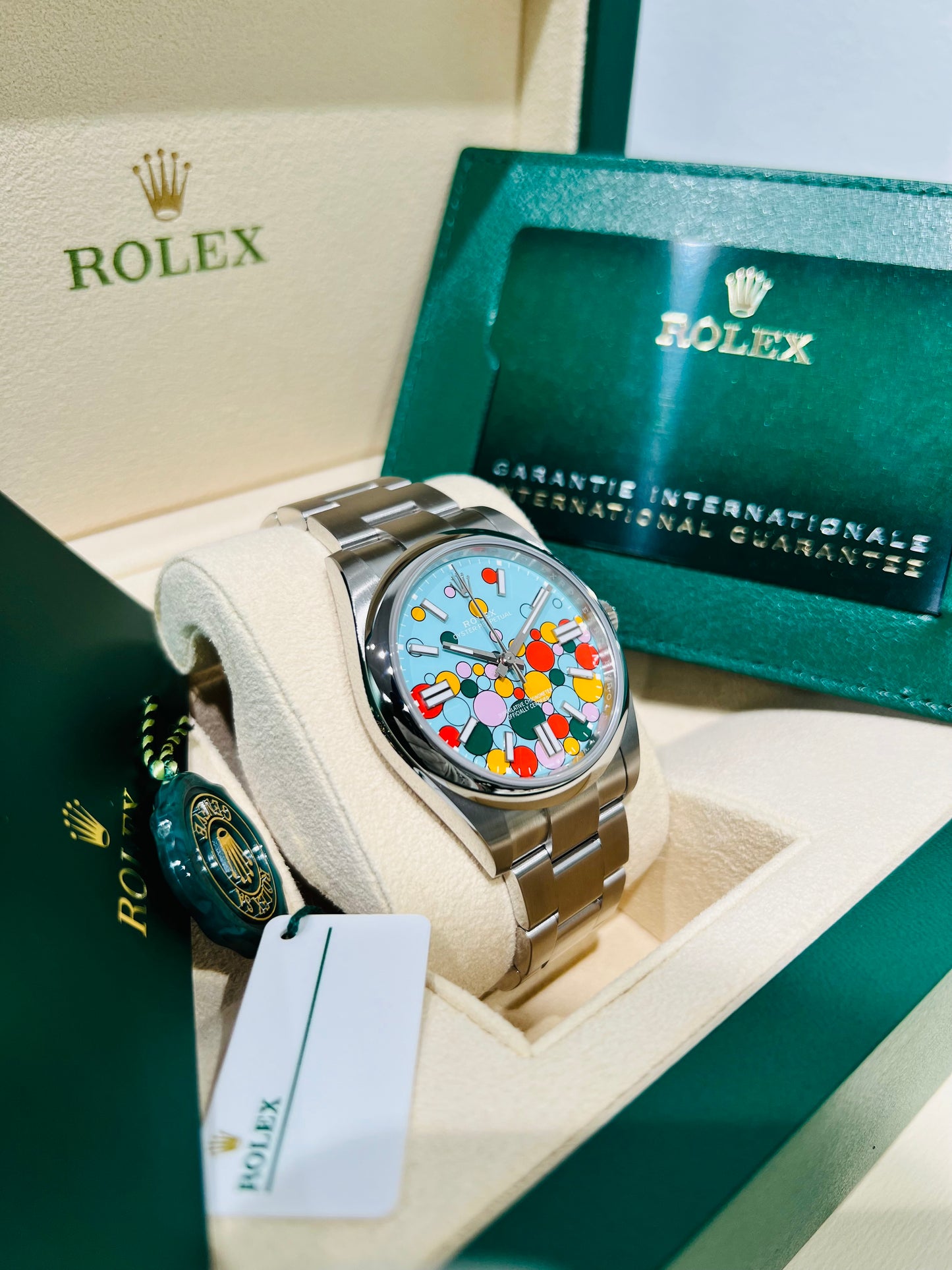 Rolex Oyster Perpetual 41mm Oystersteel Domed Bezel Men's Watch Model #124300