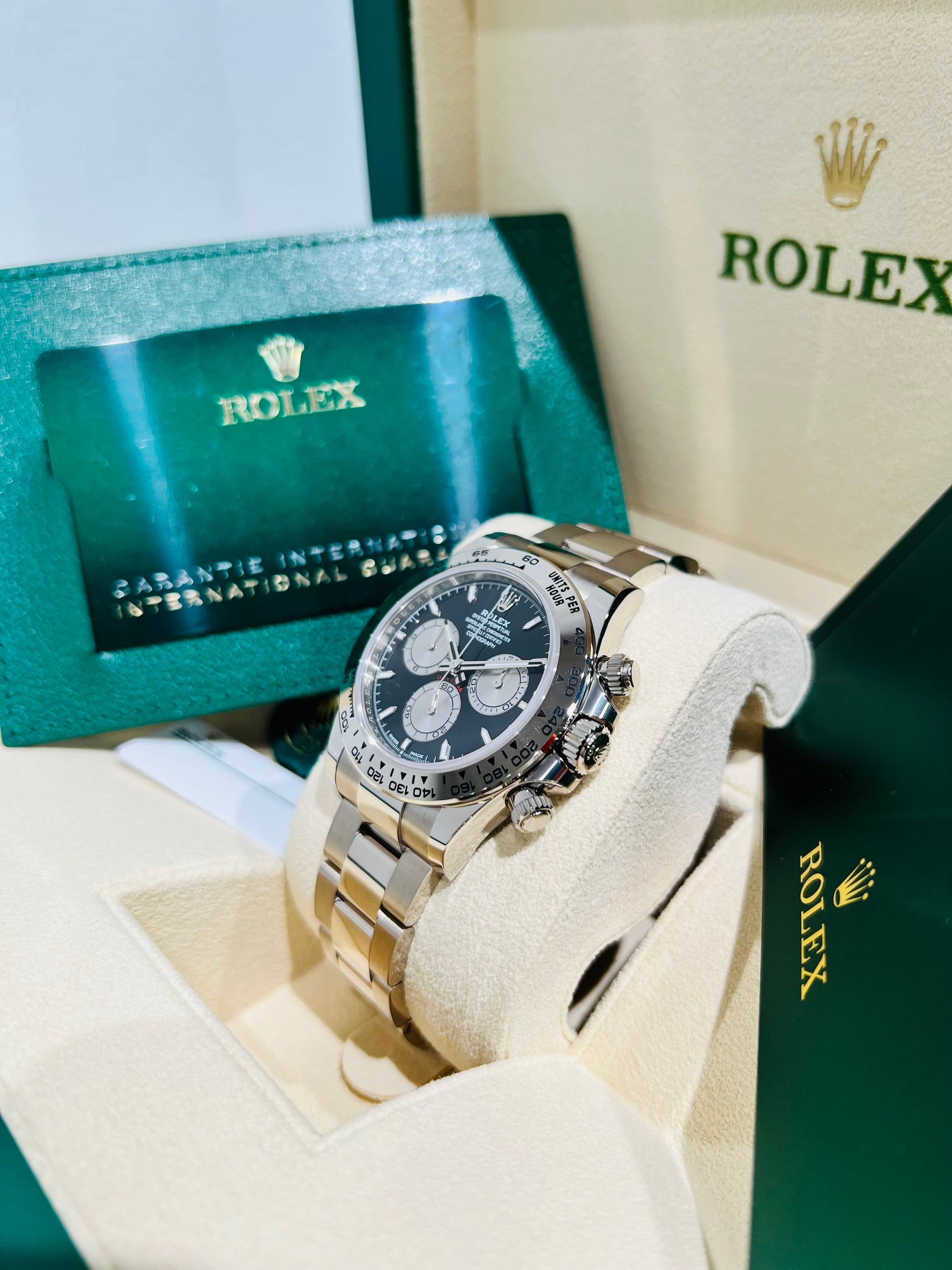 Rolex Cosmograph Daytona 40mm, Black Dial, Silver Panda, 18k White Gold, 18k White Gold Bezel, 18k White Gold Case and Bracelet, Automatic Movement, Sapphire Crystal and Men’s Watch/Unisex.   Model # 126509