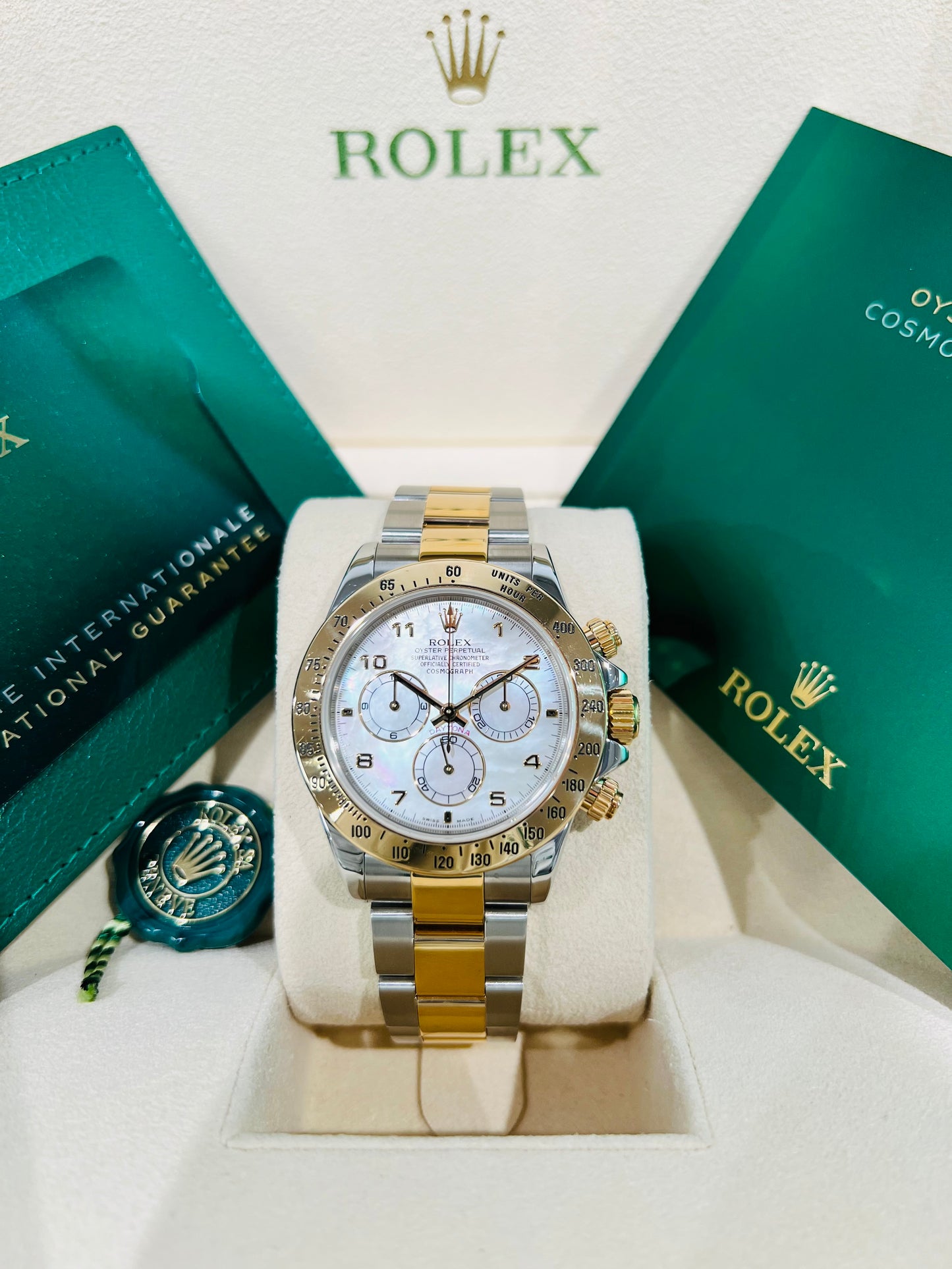 Rolex Cosmograph Daytona 40mm Mother of Pearl Dial Two Tone Men's Luxury Watch Model #116523