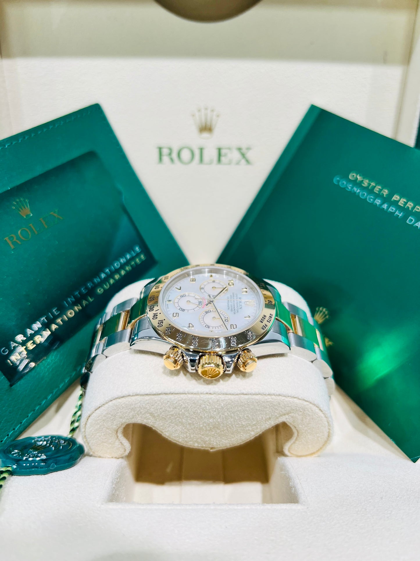 Rolex Cosmograph Daytona 40mm Mother of Pearl Dial Two Tone Men's Luxury Watch Model #116523