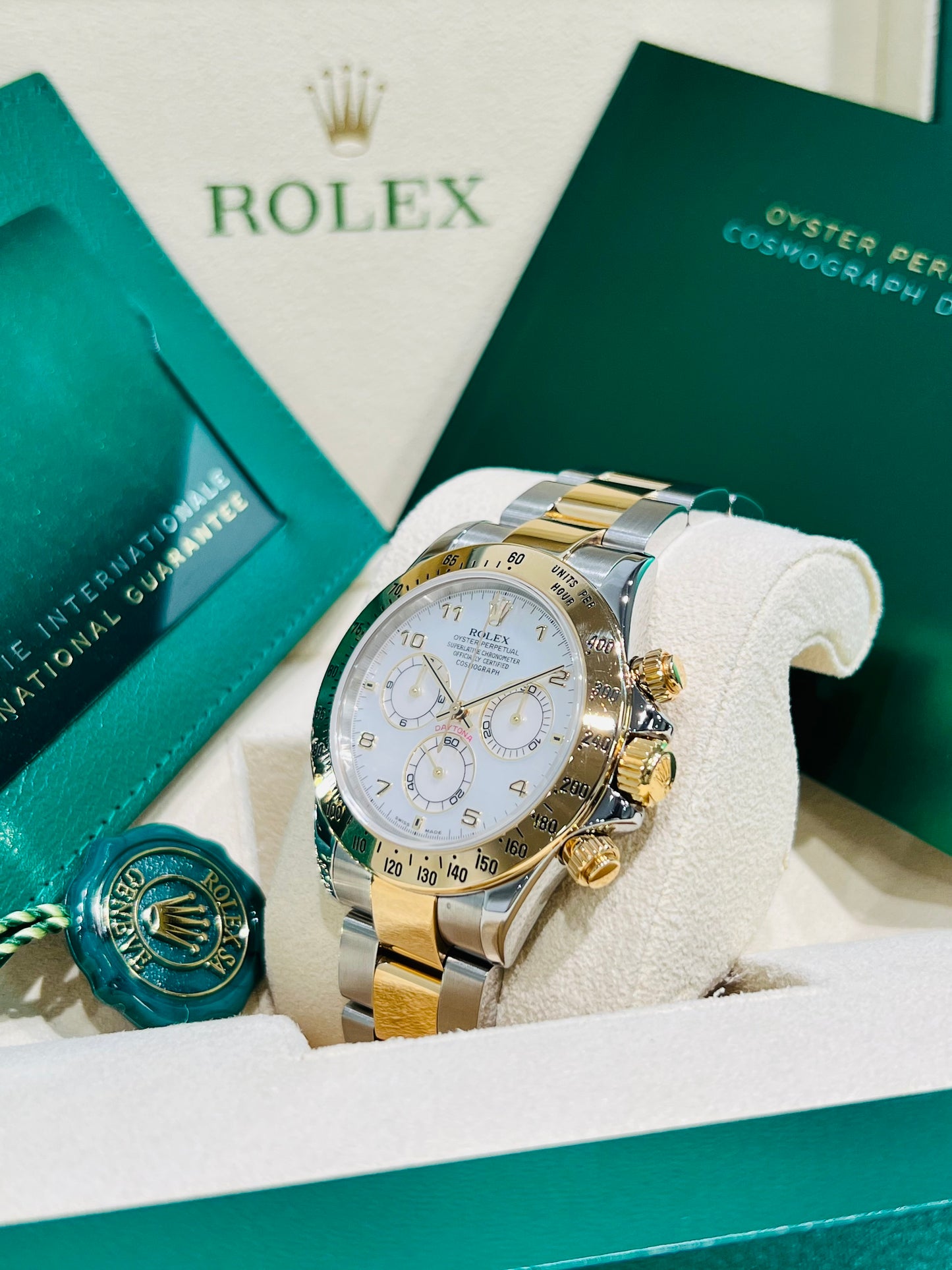 Rolex Cosmograph Daytona 40mm Mother of Pearl Dial Two Tone Men's Luxury Watch Model #116523