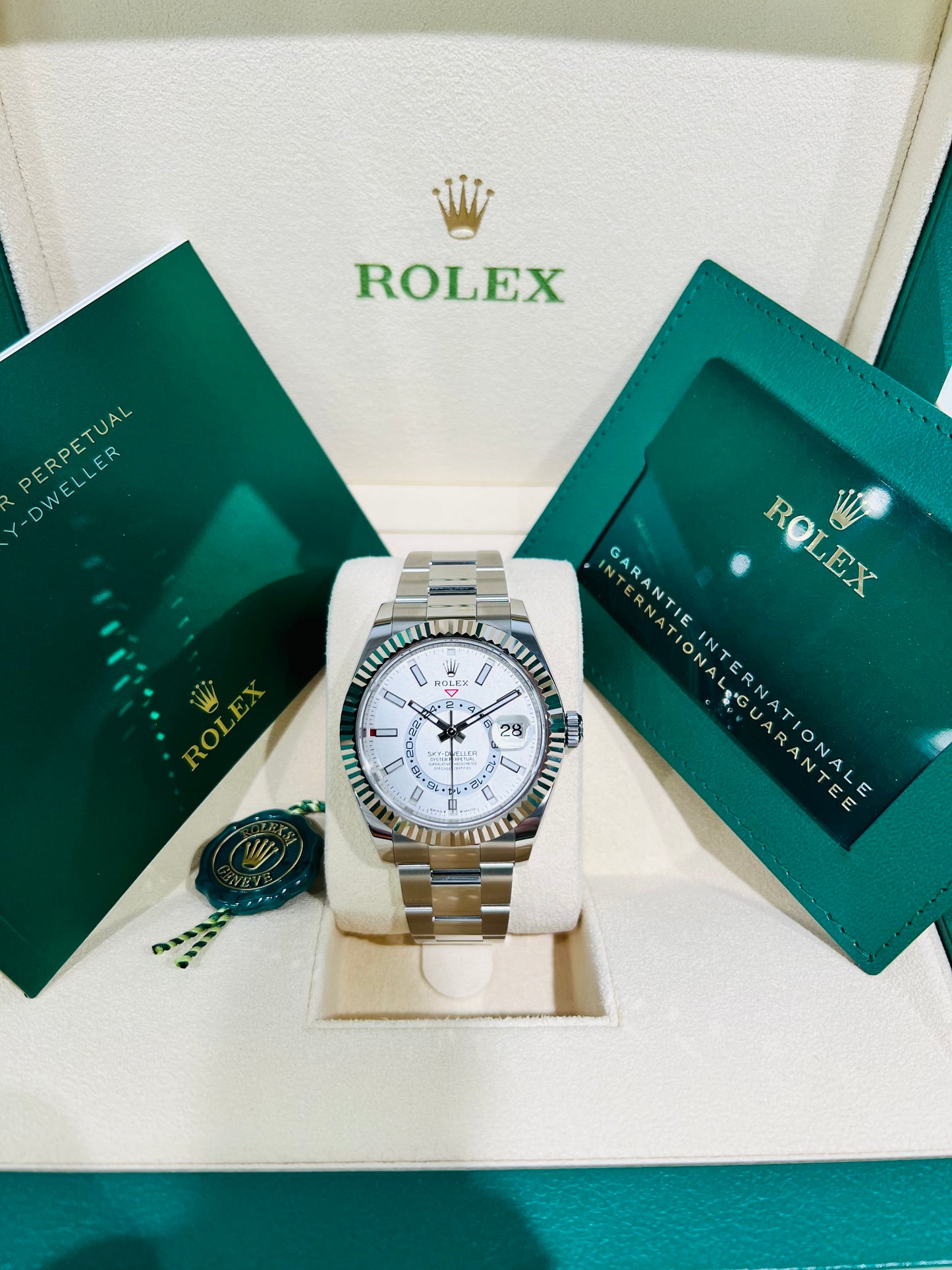 Rolex Sky-Dweller 42mm White Dial Oyster Bracelet Men's Luxury Watch Model #336934