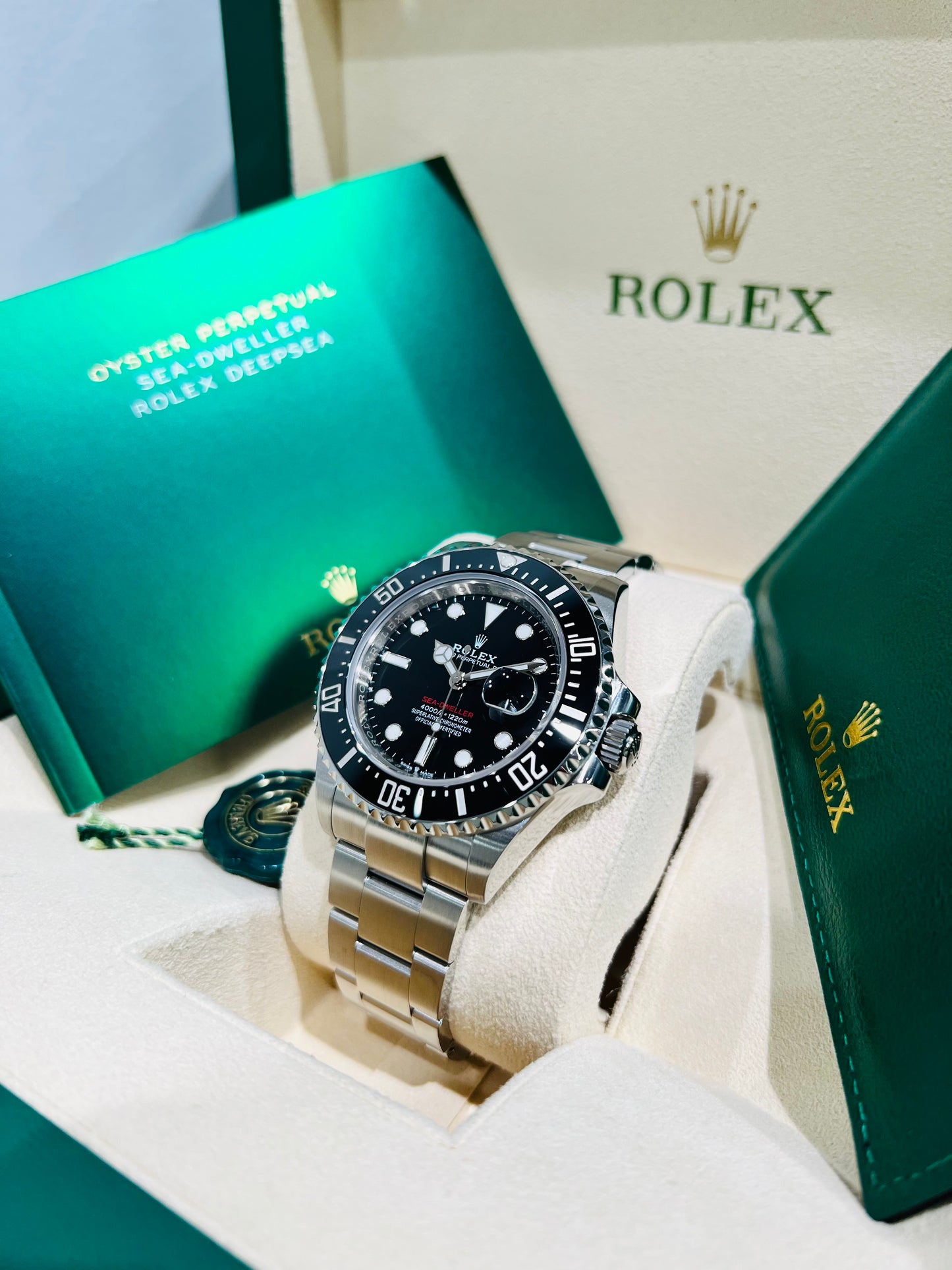 Rolex Sea-Dweller 43mm Black Dial Steel Automatic Men's Luxury Watch Model #126600