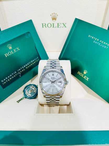 Rolex Datejust 41mm, Silver Dial Jubilee Bracelet, Men's/Unisex Watch Model #126334