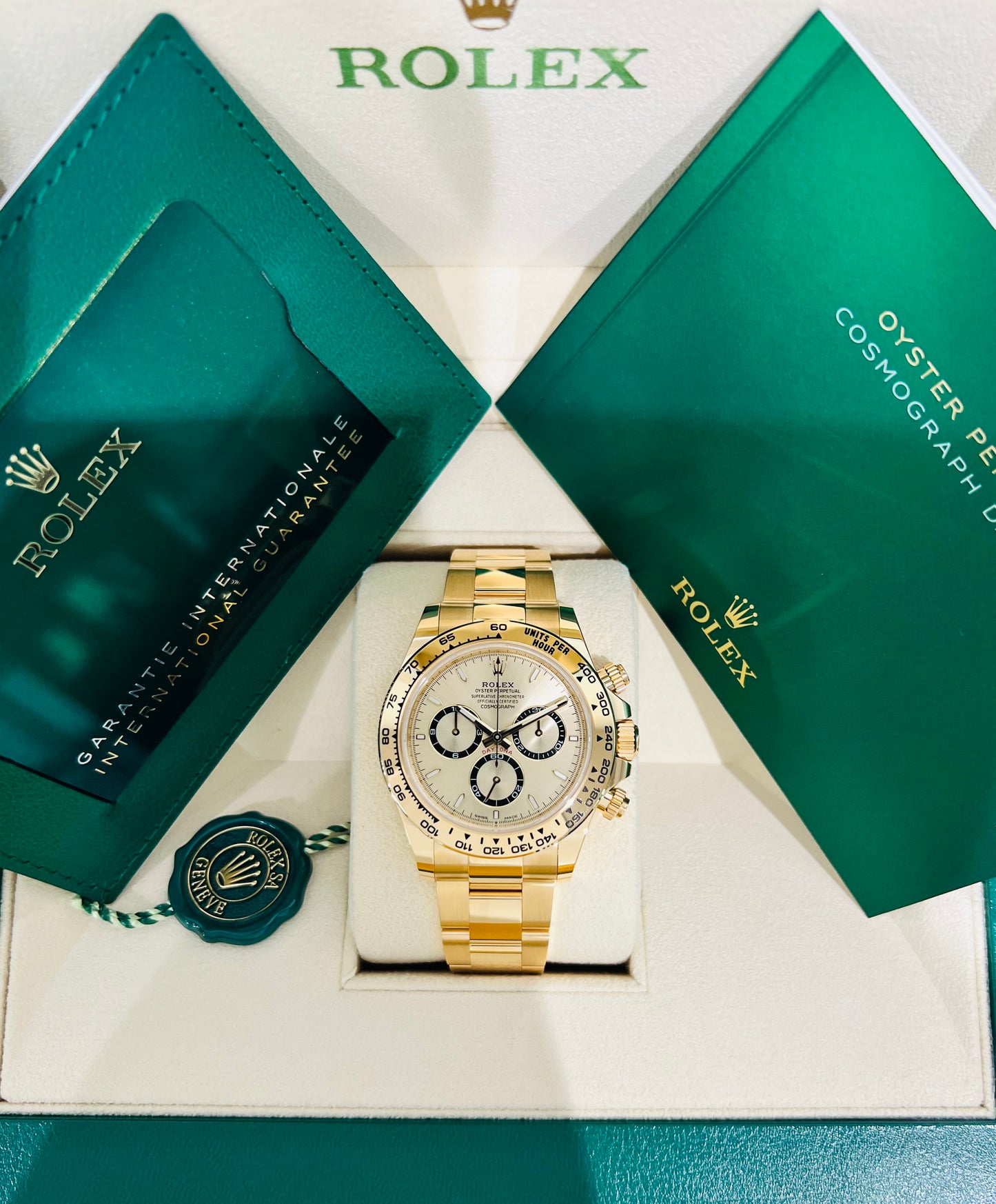 Rolex Cosmograph Daytona 40mm, Golden Dial Men's Watch Model #126508