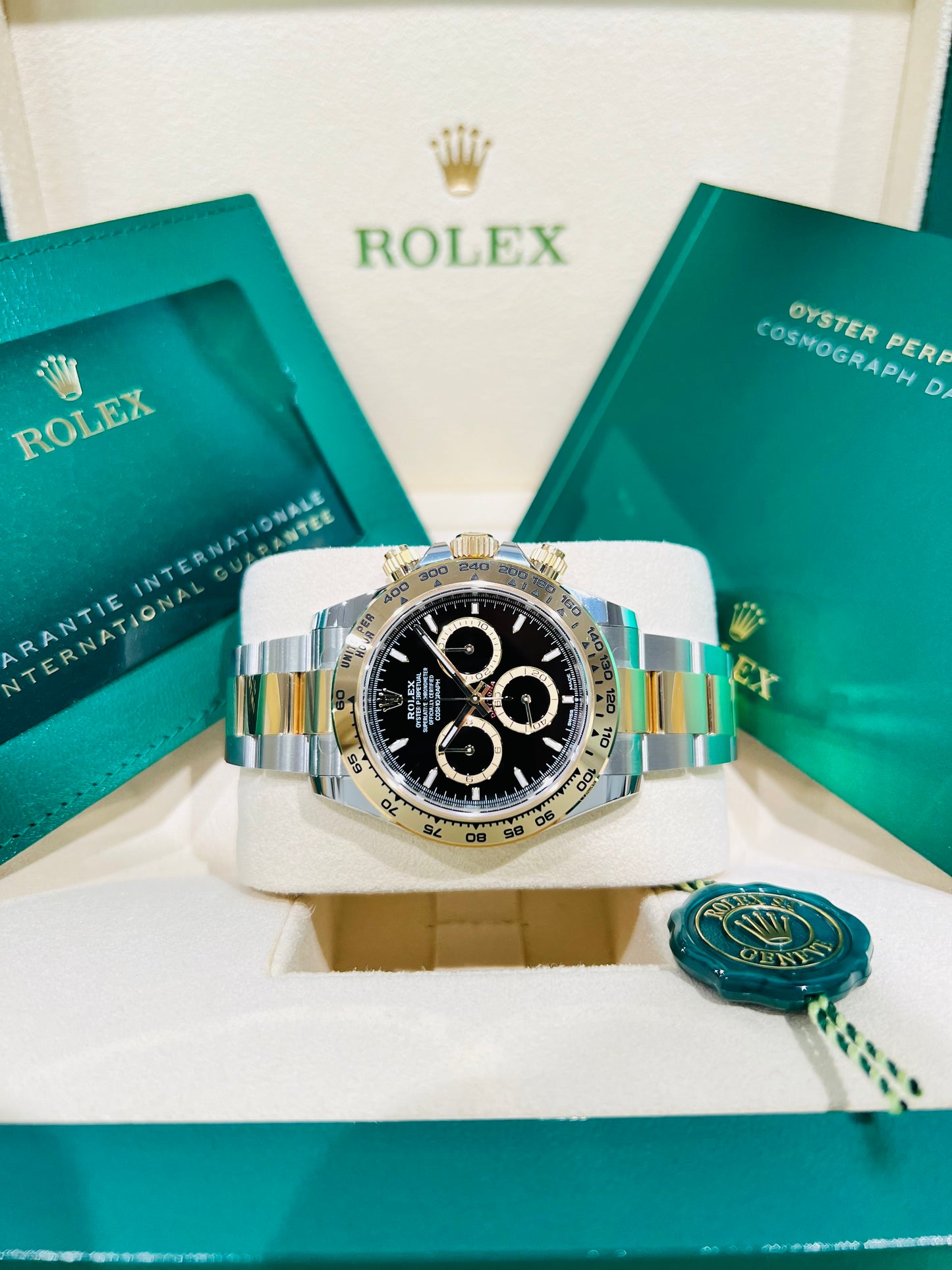 Rolex Cosmograph Daytona 40mm Black Dial Automatic Men's Luxury Watch Model #126503