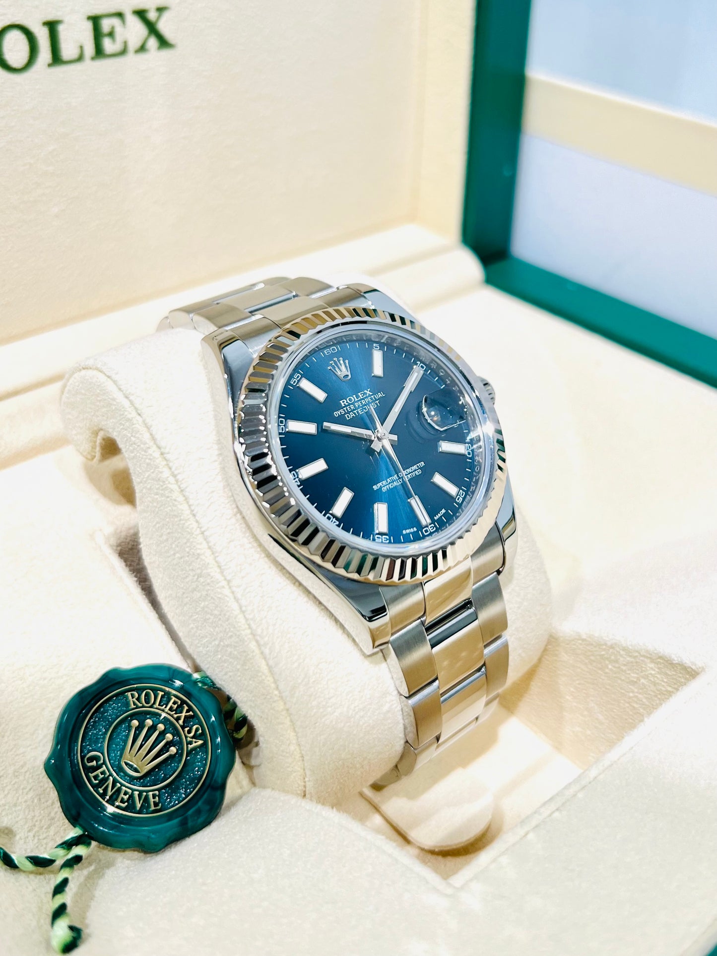 Rolex Datejust 41mm Blue Dial Fluted Bezel Oystersteel Bracelet Men's Luxury Watch Model # 116334