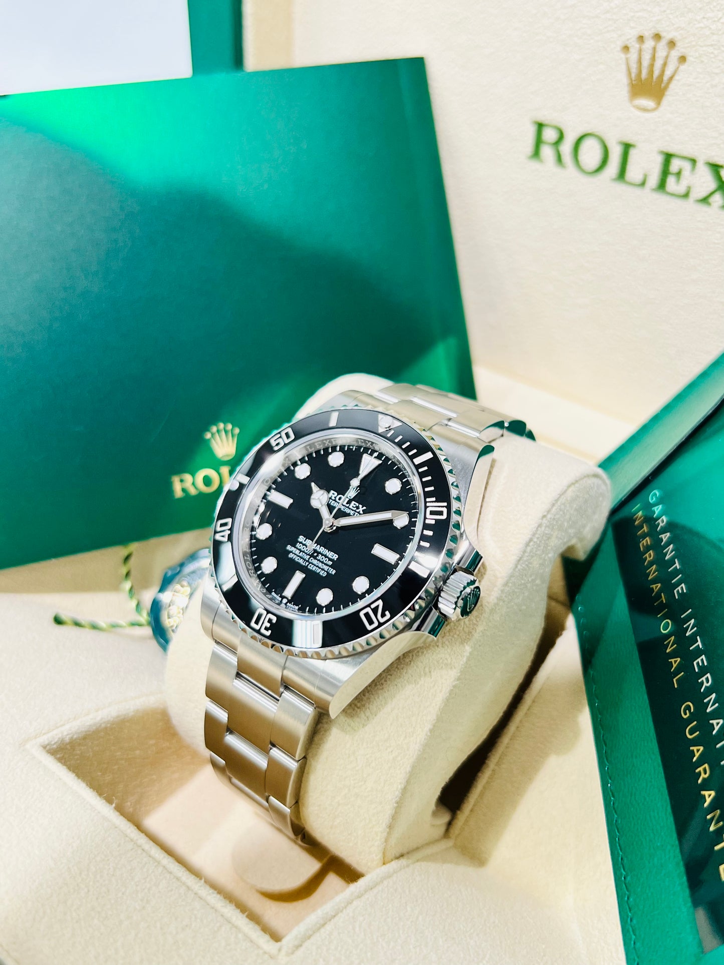 Rolex Submariner Black Dial 41mm, Oystersteel Men's Diving Watch Model #124060LN