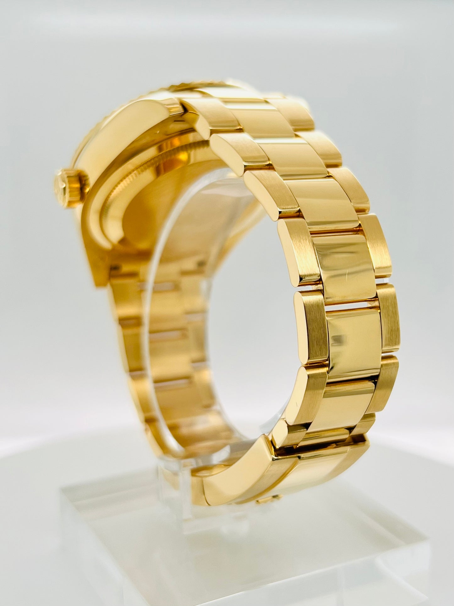 Rolex Sky-Dweller 42mm Champagne Dial Gold Men's Watch Model #326938