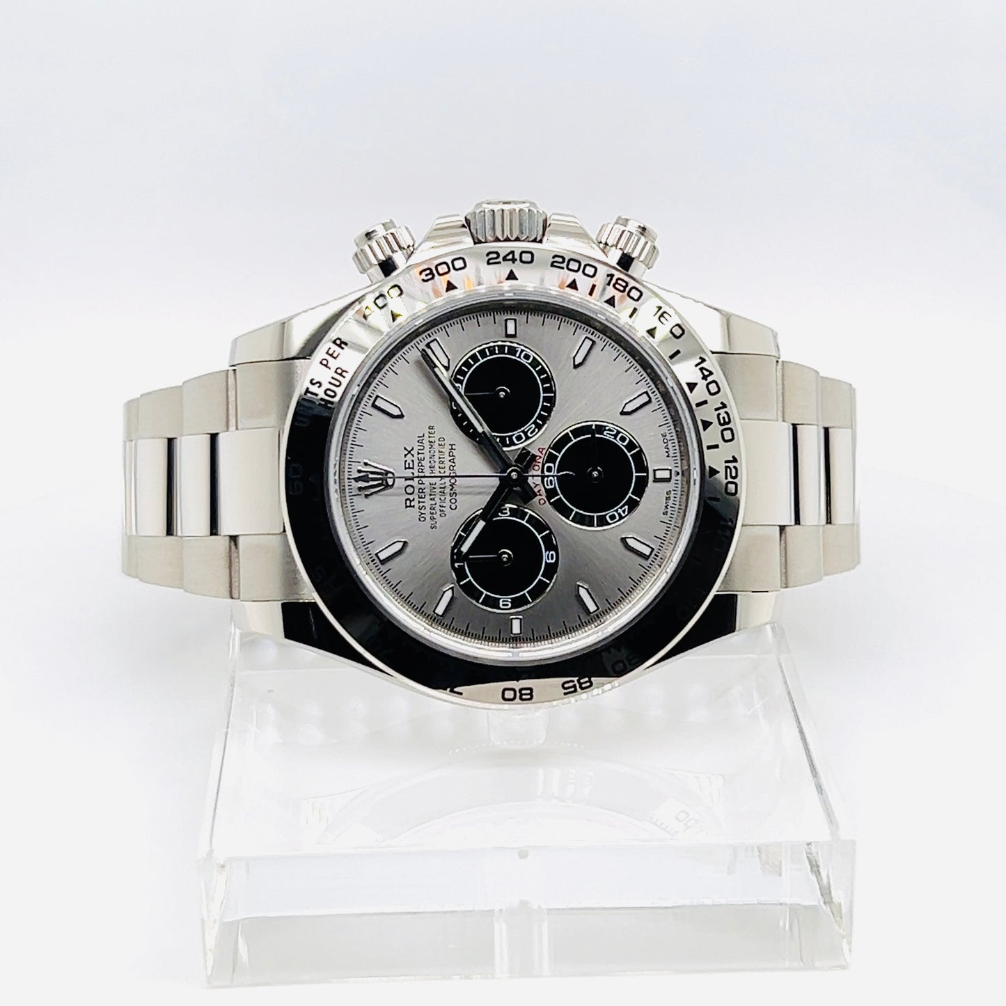 Rolex Cosmograph Daytona 40mm, Men's Watch 18K White Gold Silver Dial and Oyster Bracelet. Model #126509